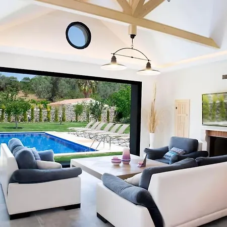 Bd-409 Ortakent 4 Ozel Havuzlu Villa *